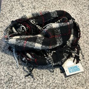 Brand new with tag! Plaid infinity scarf